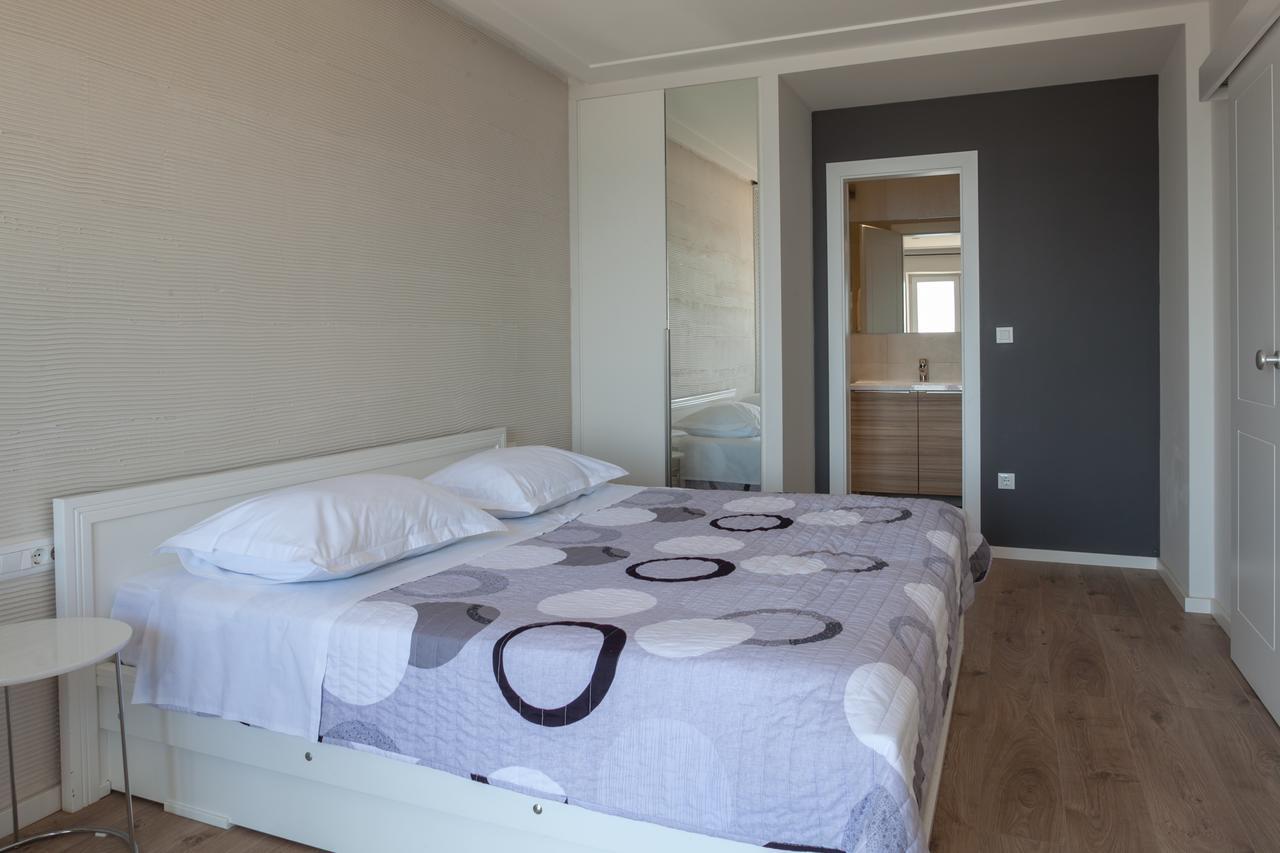 Apartments Juric Brela Buitenkant foto