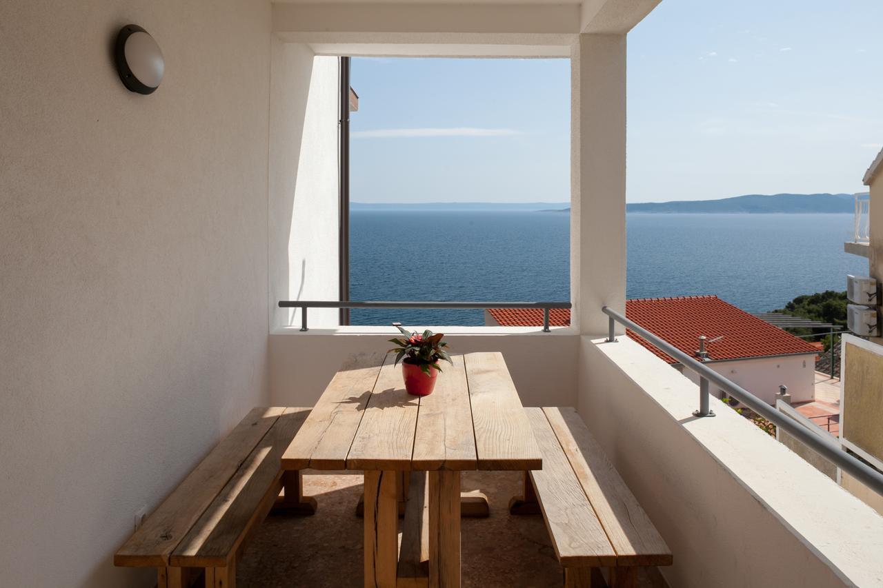 Apartments Juric Brela Buitenkant foto