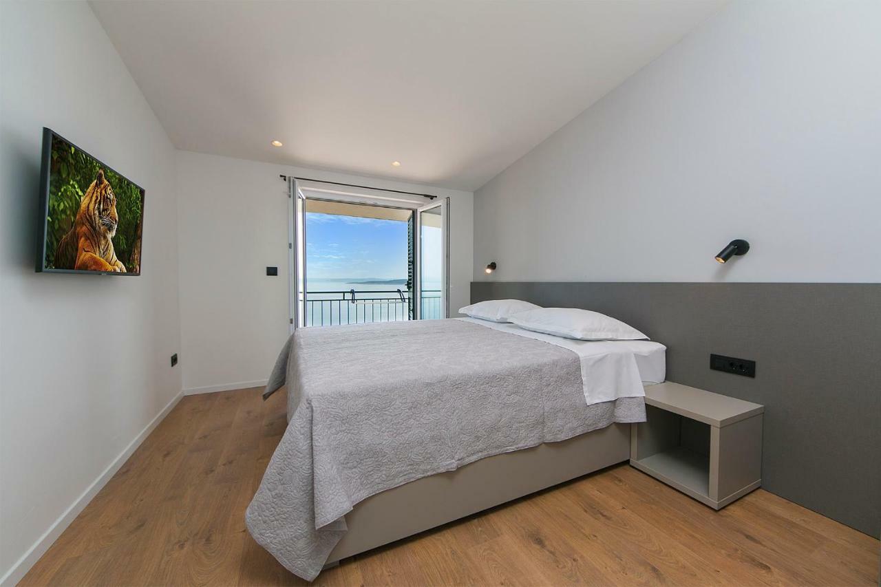 Apartments Juric Brela Buitenkant foto